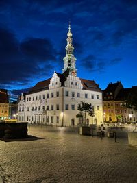 Rathaus zur blauen Stunde